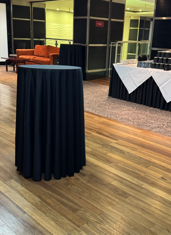 Poseur Table Cloths